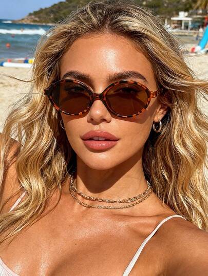 1 chiếc kính mắt nữ nhỏ gọn, hình bầu dục, nhiều màu sắc, kiểu dáng cổ điển, dễ mang theo, phù hợp với mọi trang phục, phong cách tối giản, cơ bản, thời trang, lý tưởng cho du lịch, đi biển, quán bar, đi chơi, phụ kiện thời trang.