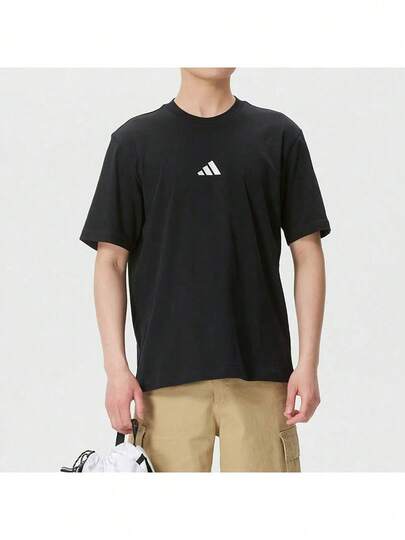 Áo thun nam Adidas JE9024, mẫu mới mùa xuân 2026, phong cách thể thao năng động, logo nhỏ, thoải mái, thoáng khí, cổ tròn, tay ngắn.