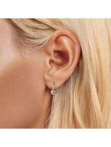 ConiiW 1 par de pendientes de aro de plata de ley 925 chapados en oro de 14K con moissanita redonda de 0.5ct, minimalistas, casuales, clásicos, elegantes, de moda y versátiles, adecuados para uso diario, citas, bodas, compromisos, fiestas y viajes. Un regalo perfecto para el Día de la Madre, Pascua, Acción de Gracias, Navidad, vuelta al colegio, temporada de bodas, baile de graduación, cumpleaños y aniversario - un presente reflexivo de los hombres a las mujeres. - Plateado - Ver 4