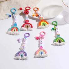 1 móc khóa cầu vồng phong cách Bohemian: Phụ kiện túi xách làm từ dây cotton đan thủ công với tua rua và mặt dây chuyền chữ cái đính hạt. - Móc khóa cầu vồng - Xem 3