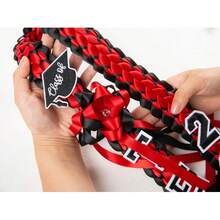 1pc 2026 Graduation Wreath/Shawl, 2026 Graduation Commemorative Wreath, Graduation Ceremony Accessory, University Graduate Gift, Graduation Gift, Graduation Party Wreath, Personalized Woven Ribbon Wreath, Graduation Commemorative Wreath, Custom Gift, Custom Handicraft, Gift For Graduates - Nhiều màu - Xem 2