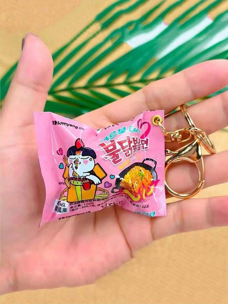 1pc Realistic Instant Noodle Miniature Keychain, Snack Bag Pendant Keyring, Christmas Gift, Korean Snack Keychain, Bag Charm, Car Key Chain Accessory, Women Car Accessories, Bag Accessories, Suitable As Gift For Friends, Teachers - 彩色 - 查看 1
