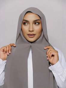 一件式三合一速戴雪纺头巾，内置磁铁和底帽/一体式速戴头巾 - 无需别针，防滑贴合，几秒即可轻松佩戴。适合日常搭配长袍、户外活动、祈祷和朝圣、海滩、度假等场合。 - Magnetic Instant Hijab - 查看 23