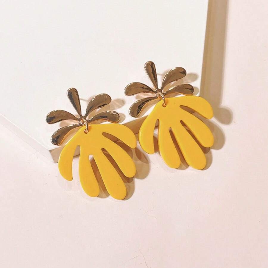 1 Pair New Bohemian Leaf Design Resin Dangle Earrings, Fashion Unique Niche Style Vacation Vibe Earrings For Women, Suitable As Gift For Friends, Party Wear - Yellow - View 1