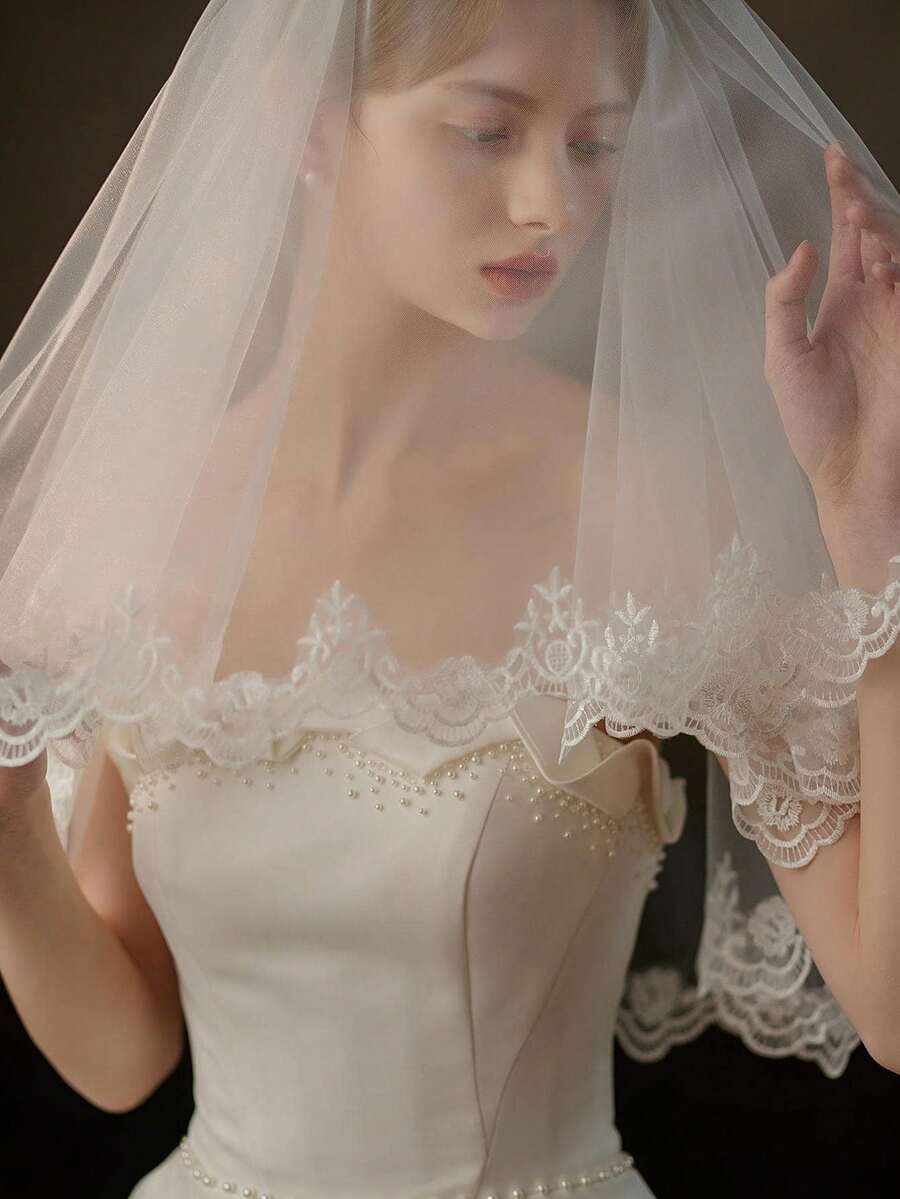 1pc Embroidered Bridal Veil, Romantic Wedding Dress Accessory, Suitable For Autumn/Winter, Mother's Day Gift, Hair Clip, Hair Accessories, Teacher's Day Gift - Beige - View 1