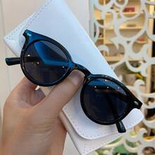 Ochelari rotunzi la modă pentru bărbați, accesoriu casual pentru plajă în aer liber, creează stil stradal, potriviți pentru a fi asortați cu pulovere, jachete, hanorace, bluze, pantaloni din piele și pantaloni cargo, alegerea ideală pentru vacanța de vară la plajă, activități în aer liber și călătorii. - Negru - Vizualizare 3