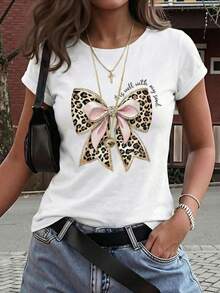 Nueva camiseta de manga corta con cuello redondo para mujeres, diseño primavera-verano, combina perfectamente un nudo de mariposa moderno y minimalista con estampados de letras en inglés, - Blanco - Ver 3
