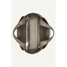 DKNY WILLA MINI SATCHEL BAG UTILITY GREEN Womens Bag/The Perfect Party/Ready Statement/Travel Essential/Small And Stylish Design Perfect, Modern,Stylish Office, Party, Bags & Luggage/Women Bags/Women Shoulder Bags, Women Top Handle Bag, Occasion, Functional Womens Bag - 綠色 - 查看 4