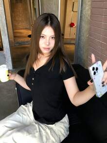 Áo thun tay ngắn ôm eo, cổ chữ V, cài nút, đa năng, thanh lịch, màu đen, thích hợp cho mùa hè. - màu đen - Xem 8