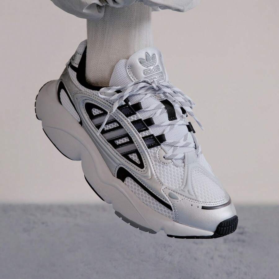 Adidas OZMILLEN 经典轻便多功能厚底运动鞋 - 白色 - 查看 1