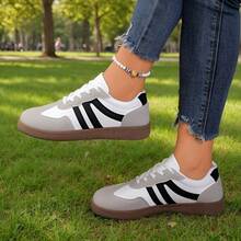 2026新款女士平底休闲运动鞋，圆头系带户外多功能轻便运动鞋，春秋季，易于清洁，平底低帮休闲鞋，撞色运动休闲鞋，复古硫化鞋，四季皆宜 - 灰黑 - 查看 9