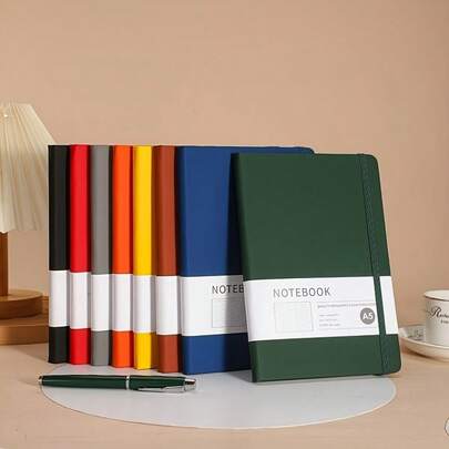 Sổ tay bìa cứng 200 trang có dây chun, bìa chất lượng cao, màu sắc tươi sáng, phù hợp để ghi nhật ký công việc, ghi chú, lập kế hoạch và nhật ký bullet journal. Dây chun giúp giữ chặt các trang, giấy dày chống lem mực. Cần thiết cho học sinh, người làm việc chuyên nghiệp và người sáng tạo để học tập, làm việc và sáng tạo.