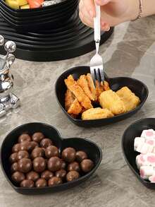 8pcs Black Heart-Shaped Plastic Plates - Multipurpose For Nuts, Snacks, Fruits, Desserts, Cakes, Chips - Kitchen Supplies, Suitable For Home, Party, Wedding, Birthday, Holiday - Multicolor - View 8