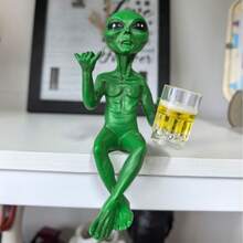 1件树脂外星人饮酒雕像 - 一款充满想象力和趣味性的太空主题装饰品。非常适合摆放在书桌或书架上。是科幻迷的完美礼物，也是圣诞节、节日或赠送亲朋好友的绝佳选择。适用于节日装饰和科幻主题房间装饰。| 有趣的外星人设计 | 精湛工艺，外星人主题装饰，家居装饰，户外花园雕塑 - 外星人 - 查看 4