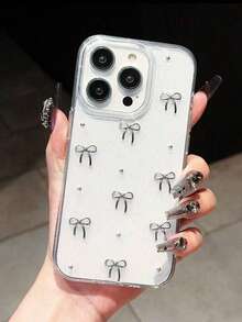 Etui na telefon z kokardką, 1 szt., modne, brokatowe, przezroczyste, DIY, z metalowymi koralikami w kształcie kokardy w kolorze srebrnym, kompatybilne z 17/17 Pro/17 Pro Max/Air/16/16 Pro/16 Plus/16 Pro Max 15/15 Pro/15 Plus/15 Pro Max/14/14 Pro/14 Plus/14 Pro Max/13/13 Pro/13 Pro Max/13 Mini/12/12 Pro/12 Pro Max/12 Mini/11/11 Pro/11 Pro Max/X/XS/XR/XS Max/7/8/7 Plus/8 Plus, minimalistyczne, stylowe etui ochronne na telefon DIY w kształcie kokardy - Srebro - Zobacz 5