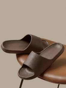 Pantuflas minimalistas de unicolor con textura de cuero sintético, ligeras, portátiles, moldeadas en una sola pieza, suaves, cómodas, transpirables & elásticas, para interiores/exteriores, adecuadas para verano, playa, piscina, viajes y uso casual diario - Marrón - Ver 3