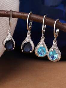 Bộ 2 đôi bông tai nhựa hình giọt nước màu xanh dương, gồm một bông tai tròn nhỏ và một bông tai hình giọt nước. - Nhiều màu - Xem 6