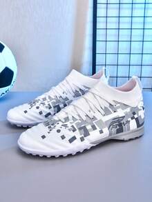 1 双男女通用高帮足球鞋，户外运动比赛鞋，防滑耐磨 TF 钉鞋，适用于人造草坪、沙地、天然草坪、室内场地，男式系带足球训练运动鞋，女式足球鞋，轻质高性能防滑设计，专业足球鞋 - 白灰 - 查看 5