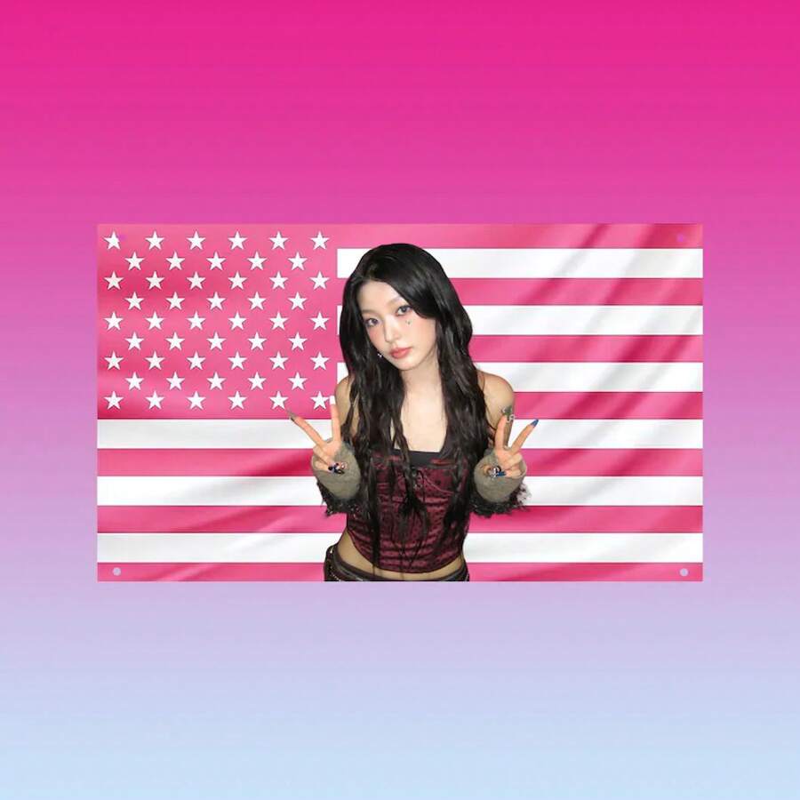 Yoonchae Pink USA Flag |   Katseye K-Pop Tapestry |   Korean Idol Wall Art |   Aesthetic KPOP Room Decor - 30*40英寸 - 查看 1