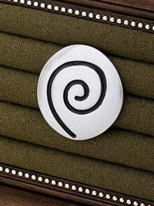 Un gran broche redondo dorado en forma de galleta única para mujeres hecho de aleación con superficie texturizada - Dorado - Ver 10