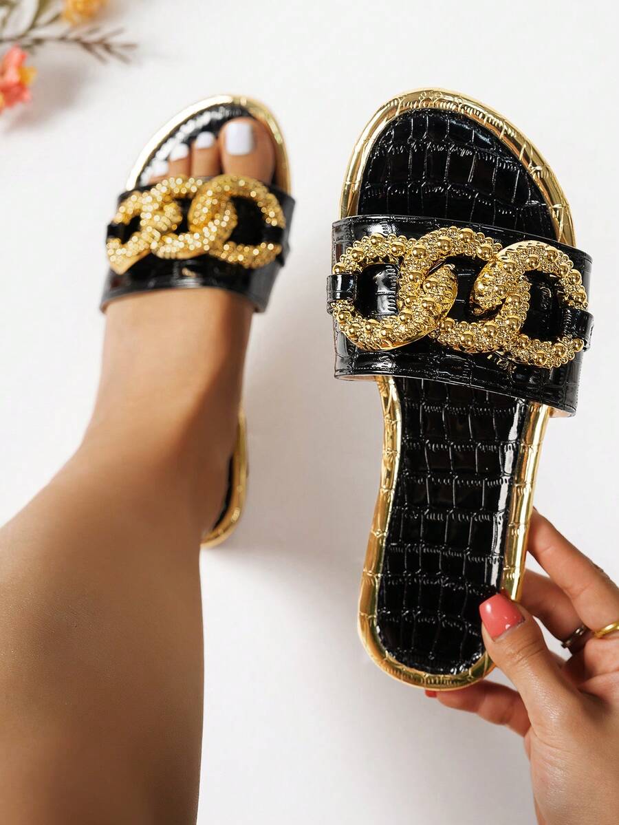 Women's Summer Round Toe Fashion Gold Chain Flats, Comfortable Casual Open Toe Sandals Suitable For Outdoor, Beach, Party,Wide Fit - Black - View 1