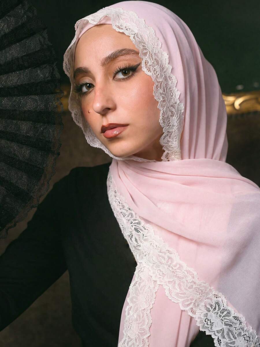 1 pieza Hiyab de unicolor con encaje de contraste para mujer, + Hiyab de viscosa, elegante pañuelo largo de 70x180cm con encaje delicado, pañuelo musulmán ligero y transpirable en múltiples colores, para playa y vacaciones - Gasa con ribete de encaje multicolor - Ver 1