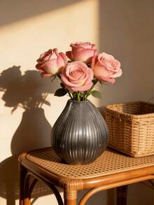Vaso Preto Elegante com Ramos de Flor de Ameixeira Vermelha - Ideal para Decoração Moderna de Casa, Arranjo de Sala de Chá, Estética Zen, Peça Central de Mesa de Centro de Sala de Estar Minimalista, Presente de Ano Novo Chinês, Arranjo Floral de Primavera, Acessórios Internos Boêmios, Iluminação de Ambiente Aconchegante, Decoração Interna de Plantas Confortáveis - 1 peça, Pode Criar uma Atmosfera Refinada e Graciosa em Qualquer Espaço - Multicolorido - Visão 4
