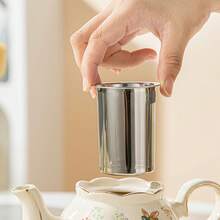 LECHENG HOUSEHOLD 一套包含一个 22 盎司茶壶、一个 9 盎司茶杯和一个茶碟，配有茶漏。这套陶瓷茶壶和茶杯套装适合一人使用，壶口镶金边，饰有兔女郎、草莓、柠檬和花卉图案，营造出乡村下午茶的氛围。这套法式下午茶套装适合居家和聚会使用，也是茶具配件、女士茶具、生日礼物、婚礼季礼物和毕业季礼物的理想之选。 - 彩色 - 查看 8