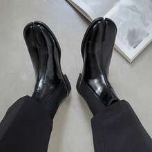 Black Glossy Finish
