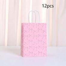 Túi quà giấy màu hồng xinh xắn có nơ và quai xách, thích hợp cho sinh nhật bé gái, tiệc mừng em bé chào đời, tiệc cưới, tiệc độc thân, lễ đính hôn, ngày Valentine và các dịp khác. Có thể dùng làm bao bì quà tặng, trang trí bàn làm việc, đồ dùng cho bữa tiệc. - Nhiều màu - Xem 18