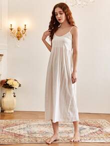Đầm maxi dài kẻ sọc trắng với dây đeo mảnh. - trắng - Xem 6