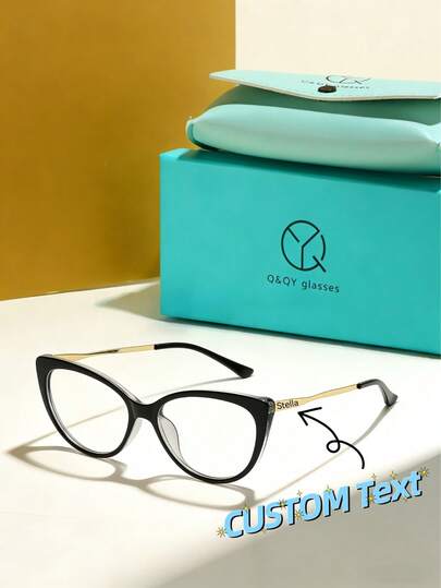 Bộ quà tặng cá nhân hóa thương hiệu Q&QY gồm kính mắt mèo thời trang, gọng kính tùy chỉnh với khẩu hiệu, tên và văn bản độc quyền, thích hợp làm quà tặng cho các dịp như Ramadan, Giáng sinh, Lễ Tạ ơn, Ngày của Cha, Ngày của Mẹ, Ngày Valentine, và thiết kế sang trọng, nổi bật năm 2026, phù hợp để sử dụng cá nhân hoặc làm quà tặng.