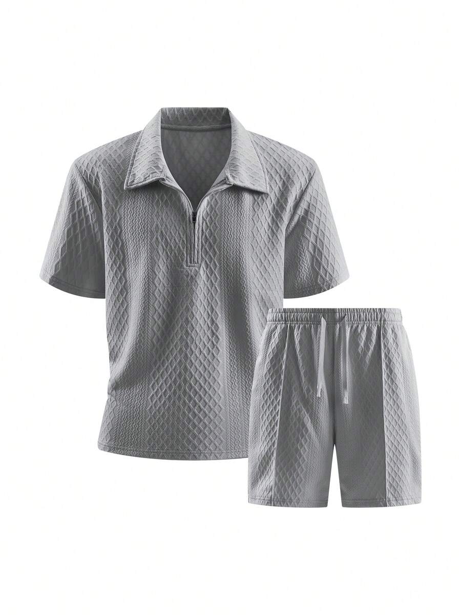 男士灰色短袖 Polo 衫和抽绳短裤两件套，Polo 衫采用菱形纹理拉链设计，短裤采用松紧腰带，面料透气顺滑，适合夏季海滩度假穿着。 - 灰色 - 查看 1