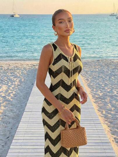 Đầm dệt kim nhẹ nhàng phong cách bohemian mùa hè mới dành cho nữ, đầm không tay họa tiết sóng phối nhiều màu, đầm dài không tay cổ chữ V thanh lịch, chân váy bút chì ôm sát gợi cảm, thích hợp cho kỳ nghỉ biển, dã ngoại, du lịch, đi làm hàng ngày, tụ họp bên hồ bơi và mặc thường ngày.