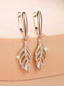 Vanel 1Pair Elegant Golden Soft Leaf Shaped CZ Dainty Earrings For Women, Minimalist Drop Everyday Earrings, Fashion Office Jewelry For Women, Elegant Office Gift For Her - Golden Yellow-white - View 3