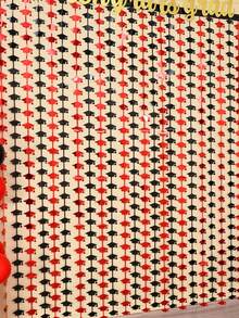 Kẻ sọc đen và đỏ