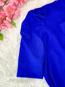 Short-Sleeved Blouse With Puff Sleeves And Bow, Size 8. Elegant Casual Style. Button Closure At The Top. - 寶藍色 - 查看 4