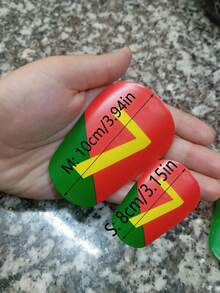 FIFA WRELS 1 双迷你足球护腿板，成人小腿保护套，耐用加厚衬垫保护套，贴合稳定 - 彩色 - 查看 4