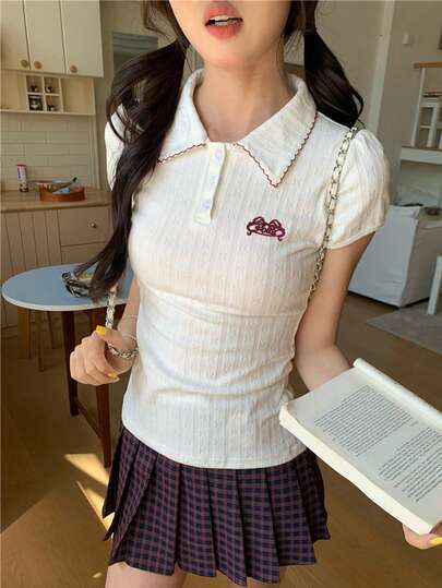 白色Polo衫，短袖T恤，女士款，修身腰部，翻领，学院风夏季单品
