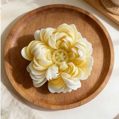 3D牡丹菊花硅胶蜡烛模具 - 柔韧、可重复使用、易脱模，适用于制作蜡烛、肥皂、石膏、环氧树脂及DIY工艺品，可水洗，是婚礼、情人节、母亲节礼物、家居香薰及餐桌装饰的理想之选。