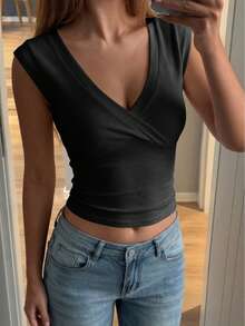 SCARLUX 夏季與秋季 Y2K 女款黑色 V 領上衣，短袖修身短版上衣，適合返校與街頭穿搭 - 黑色 - 查看 3