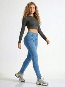 Women's Skinny Jeans With Modern Design And Button Closure: Slimming And Body Shaping Effect - Light Blue H2VA37 - View 3