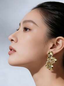 2/6/18 piezas Juego de aretes elegantes en tono dorado para mujeres, incluye flores para la oreja izquierda y derecha, en forma de C suave, lágrima de rayas verticales, diseño floral, adecuado para uso diario, viajes, vacaciones, citas, fiestas de noche, atuendo casual - Dorado - Ver 5