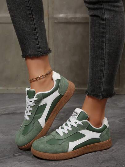 Women's Retro Color Block Low-Top Lace-Up Mint Green Suede Sneakers, Suitable For Shopping, Dating, Weekends, Fitness, Tennis, Skateboarding And Other Activities, Suitable For Young Women, Contrast Color Sports Casual Shoes, Retro Style Sports Shoes