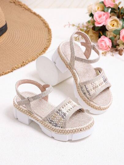 1 par de sandalias de plataforma color albaricoque para niñas, con decoración de tira de tela suave y cómoda, punta redonda, suela de 4 cm de grosor, diseño de gancho y bucle, sandalias de tacón alto bohemias y lindas de princesa, adecuadas para uso diario casual, vacaciones, festivales, fiestas, campus y exteriores, nueva llegada de primavera/verano