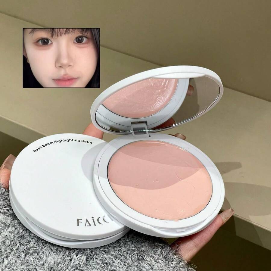 FAICCIA丰盈高光膏，质地轻盈，提亮凹陷部位和泪沟，持久不卡粉，打造立体轮廓。