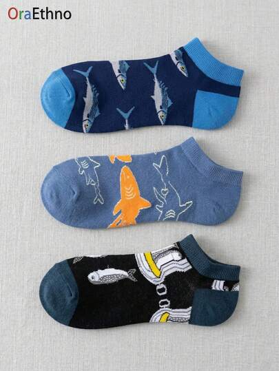 3 đôi tất nam chủ đề cá biển ngộ nghĩnh (với hình cá ngừ, cá mập và các loài cá biển sâu hoạt hình) Tất in hình hoạt hình màu tương phản, thấm hút mồ hôi và khử mùi, mềm mại, thoải mái, mới lạ, thú vị và nhẹ, quà tặng vui nhộn dành cho cha, con trai, ông, chồng, bạn trai, những người đam mê biển và câu cá vào ngày sinh nhật, Ngày của Cha, các bữa tiệc thông thường và các sự kiện theo chủ đề. Món quà tuyệt vời nhất dành cho bố/ông/con trai, vợ, con gái và bạn gái, quà tặng chủ đề đại dương vui nhộn, tất dùng được cả bốn mùa.