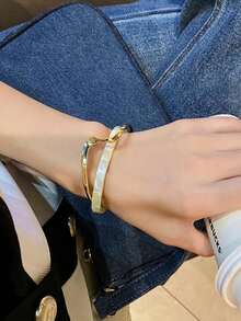 1 chiếc vòng tay nhựa trắng, kiểu dáng hình chữ C cong bằng kim loại, quà tặng trang sức cho nữ, phù hợp để đeo hàng ngày. - Nhiều màu - Xem 3