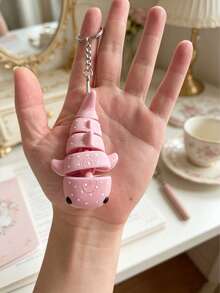 1个色彩鲜艳的3D打印鲸鱼造型钥匙扣，时尚独特，适合挂在车钥匙或包包上，趣味派对礼品。 - 查看 11