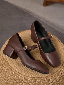 Black Patent Two-Tone Square Toe Bow Block Heel Pumps – 5cm - Redwood - View 2